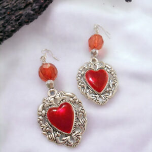 HEART JEWELRY & DARK ROMANCE