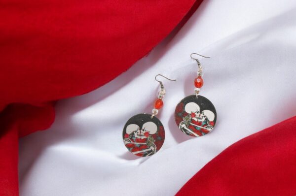 Kissing Skull Earrings